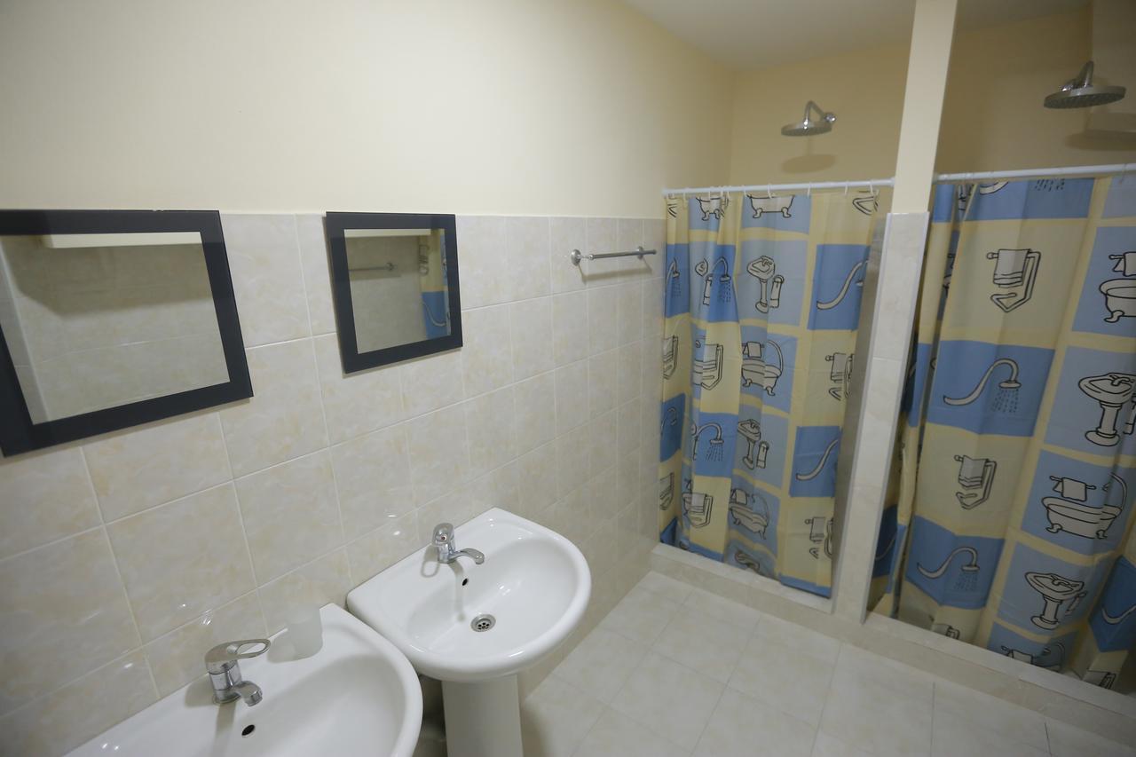 Midtown Hotel & Hostel Τυφλίδα Δωμάτιο φωτογραφία